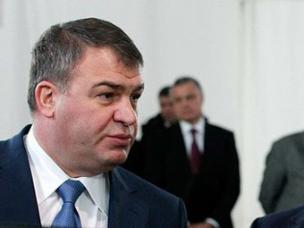 А.Сердюков попросил увеличить финансирование на жилье для военных в четыре раза